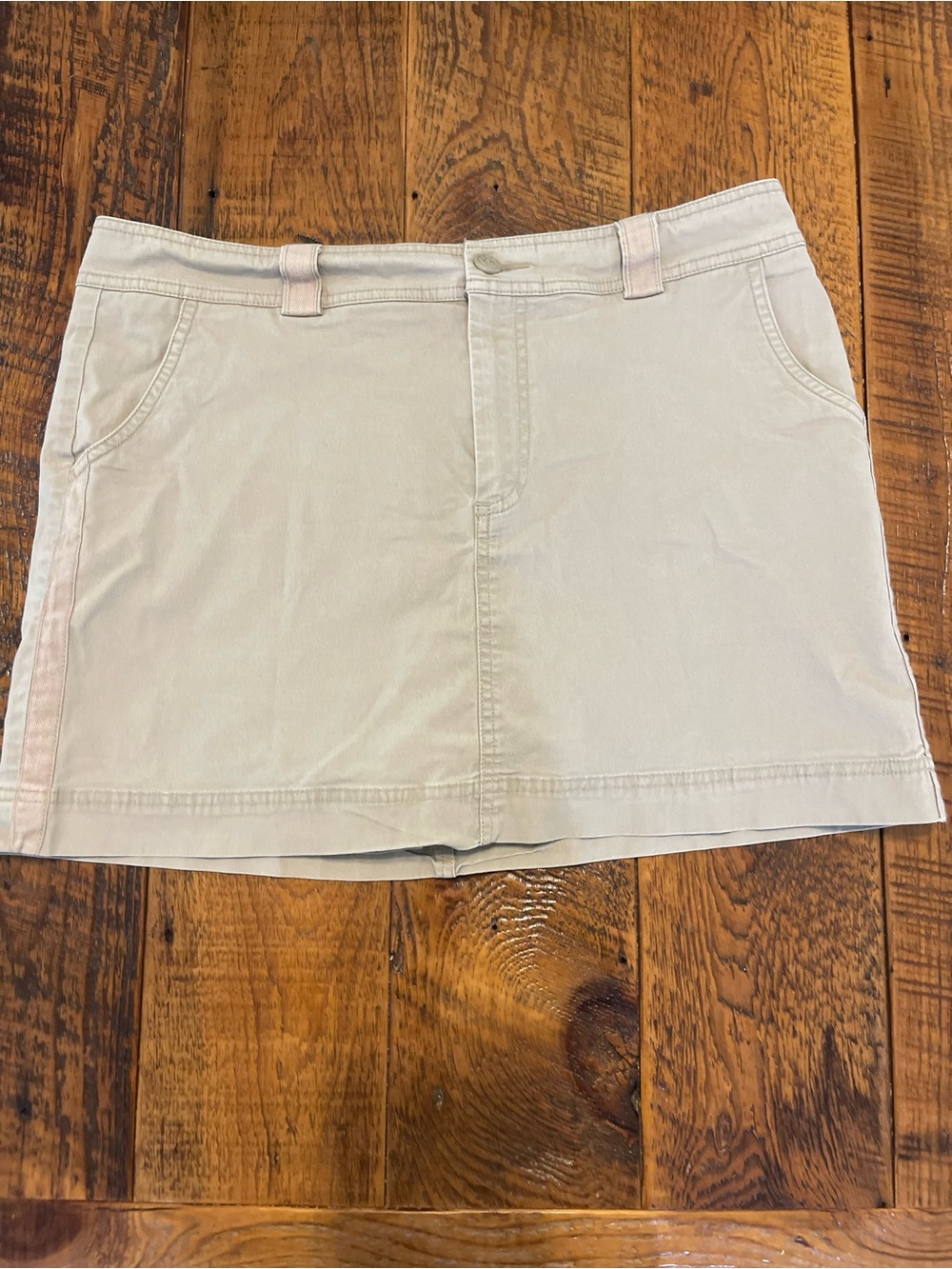 Women's Dockers Khaki Skort - Neutral Tan/Khaki